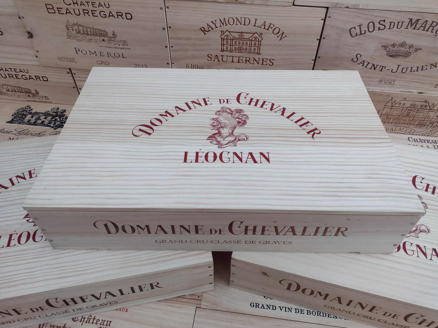 Domaine De Chevalier, Lidded 6 bottle box