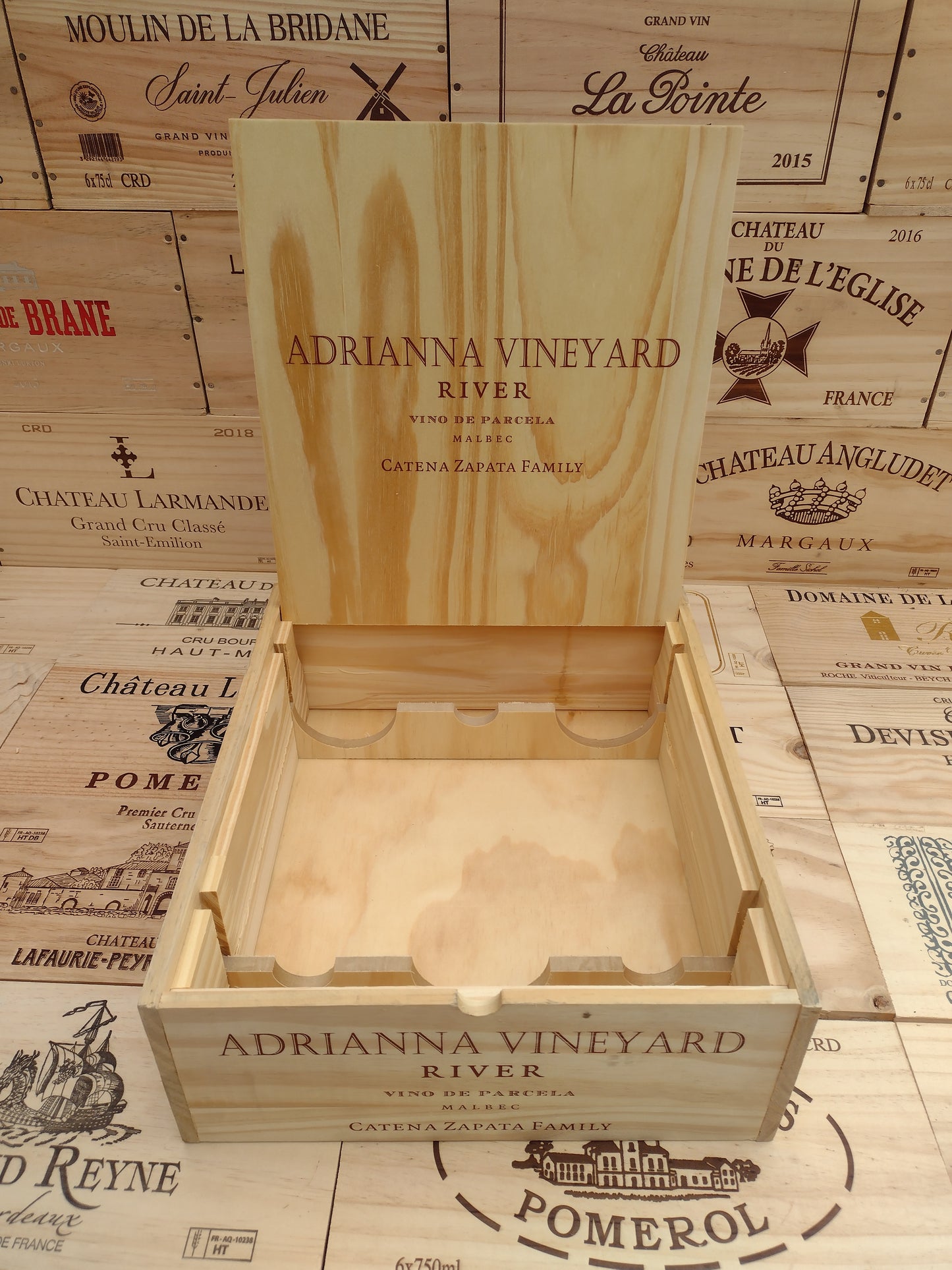 Adrianna Vineyard, Argentina - 3 Bottle box