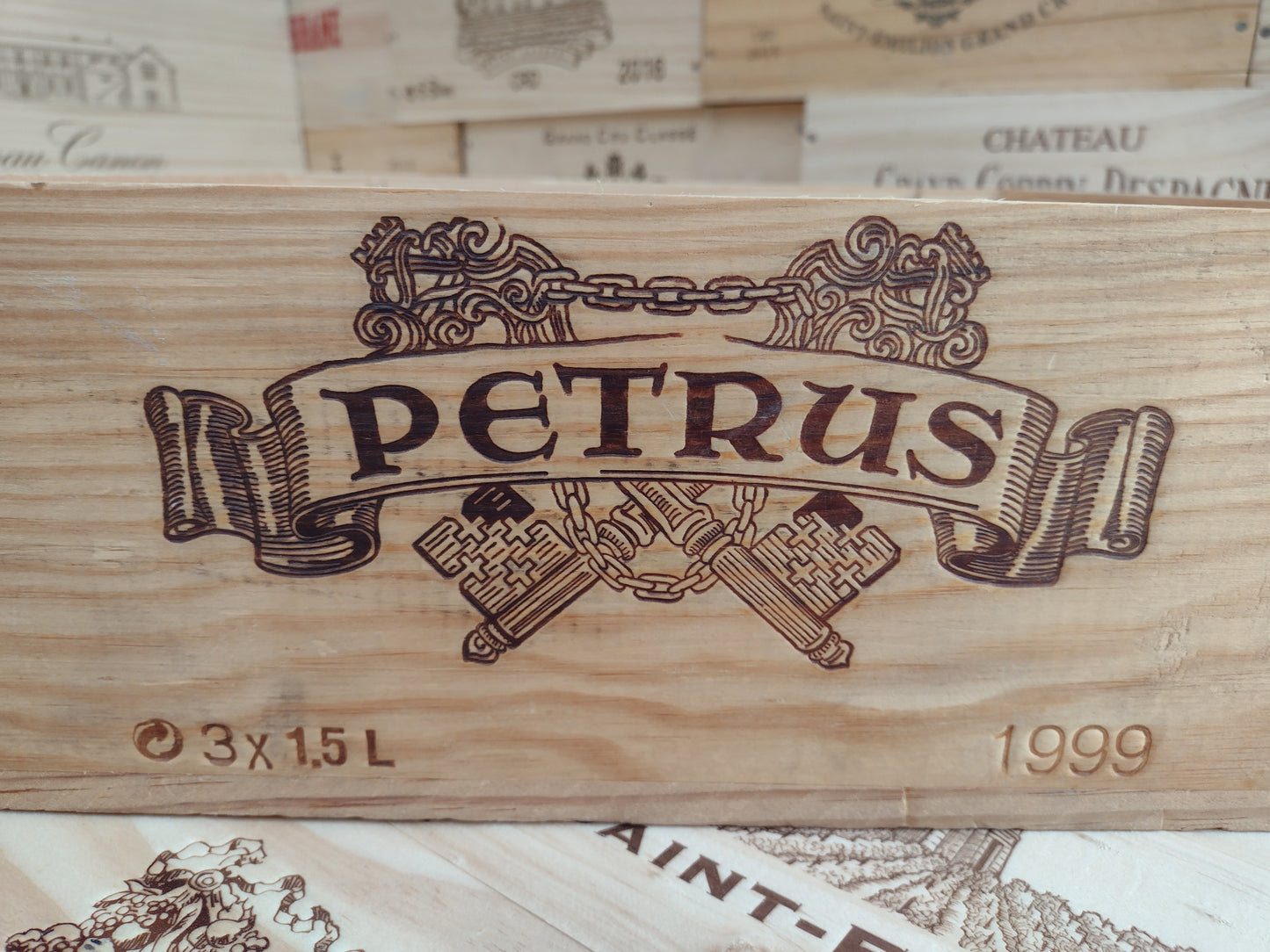 Petrus 3 Magnum Box with Lid